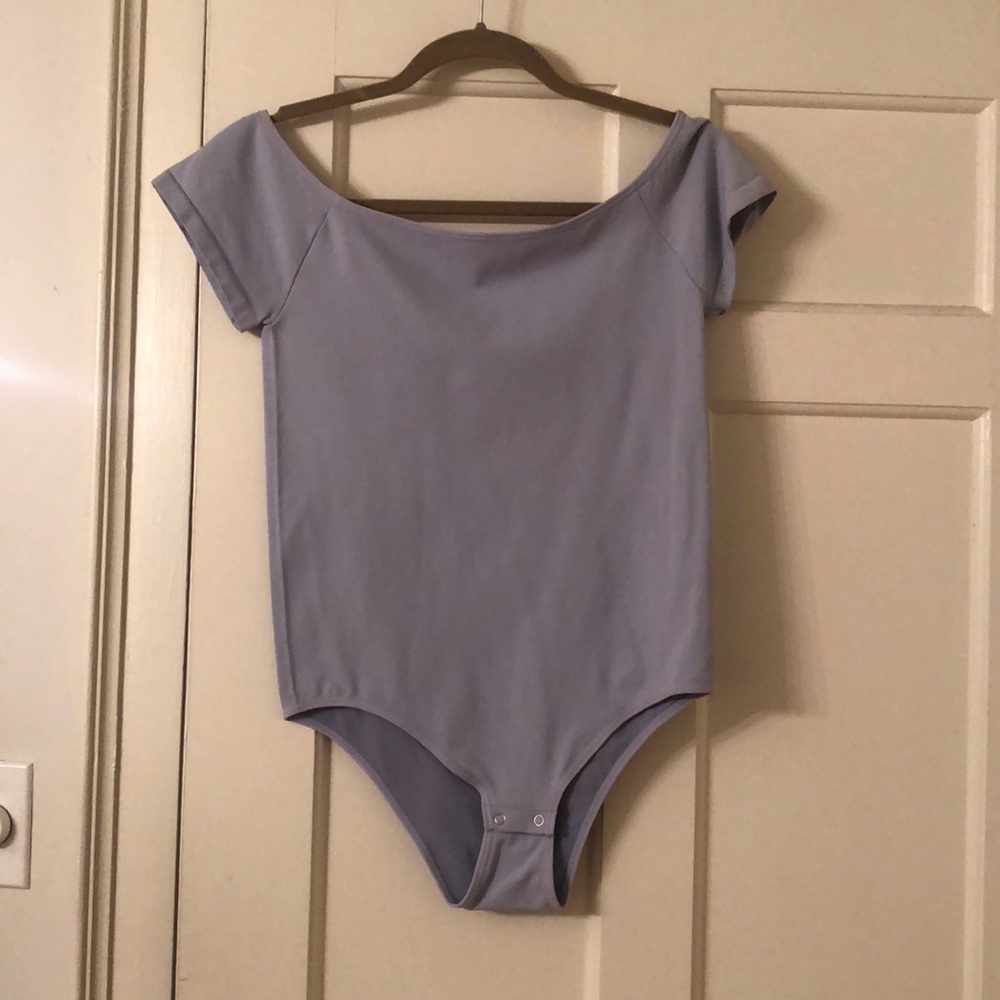 Seamless lavender off the shoulder bodysuit